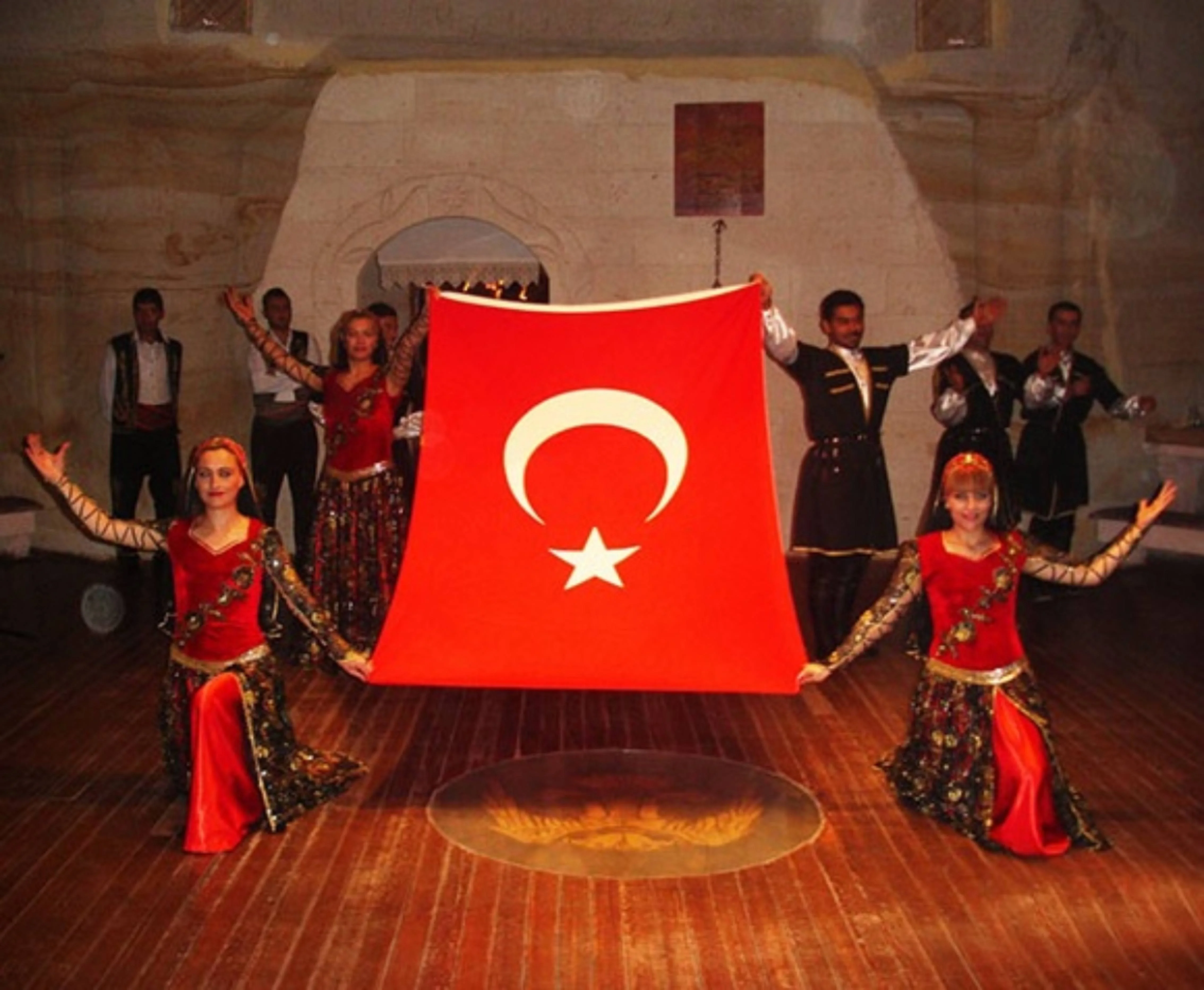 KAPADOKYA'DA TÜRK GECESİ