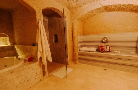 Lady In Red Mağara Suite (Sultan Cave Suite)