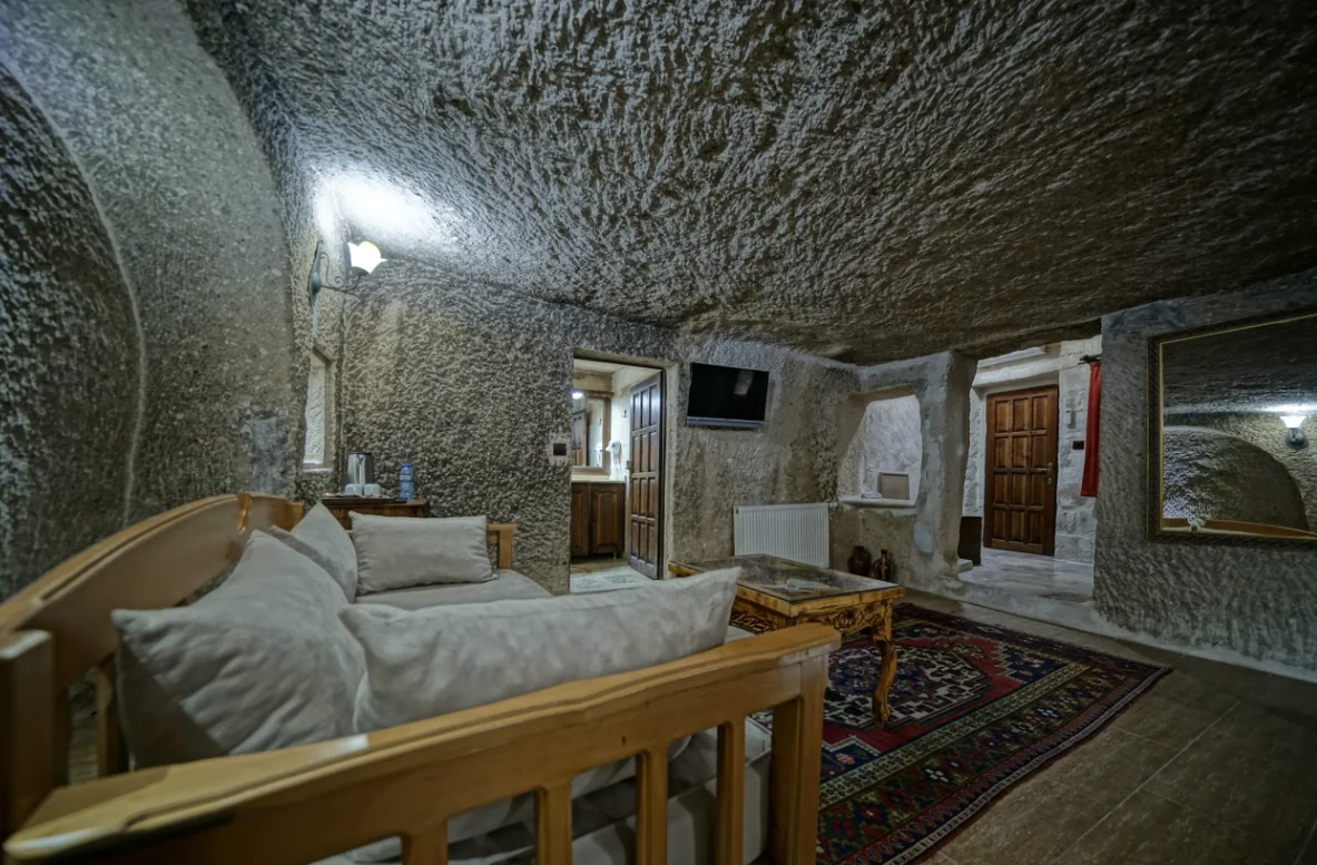 Naturel Mağara Oda (Double Cave Room)